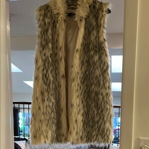 Women's Faux Fur Vest , Fabulous Furs. Donna Salyers size M.